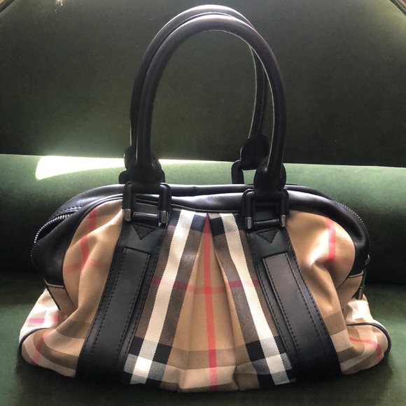 Authentic Burberry handbag with dust bag - Picture 7 of 7